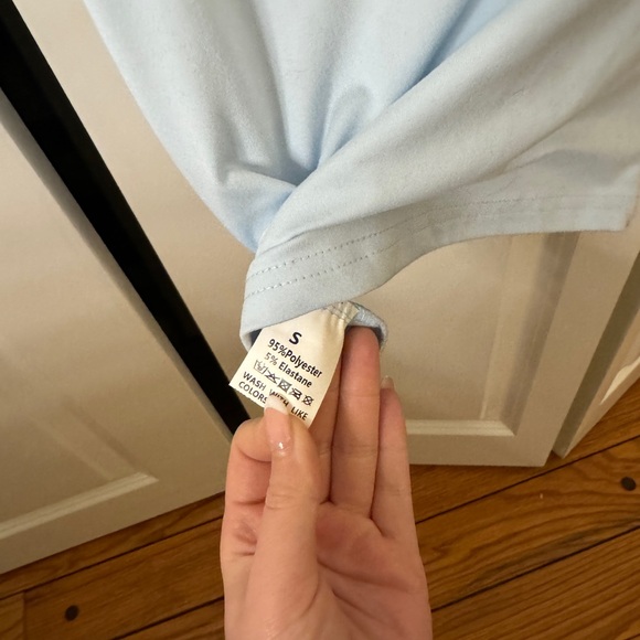 Blue Cropped Tank - Picture 4 of 4